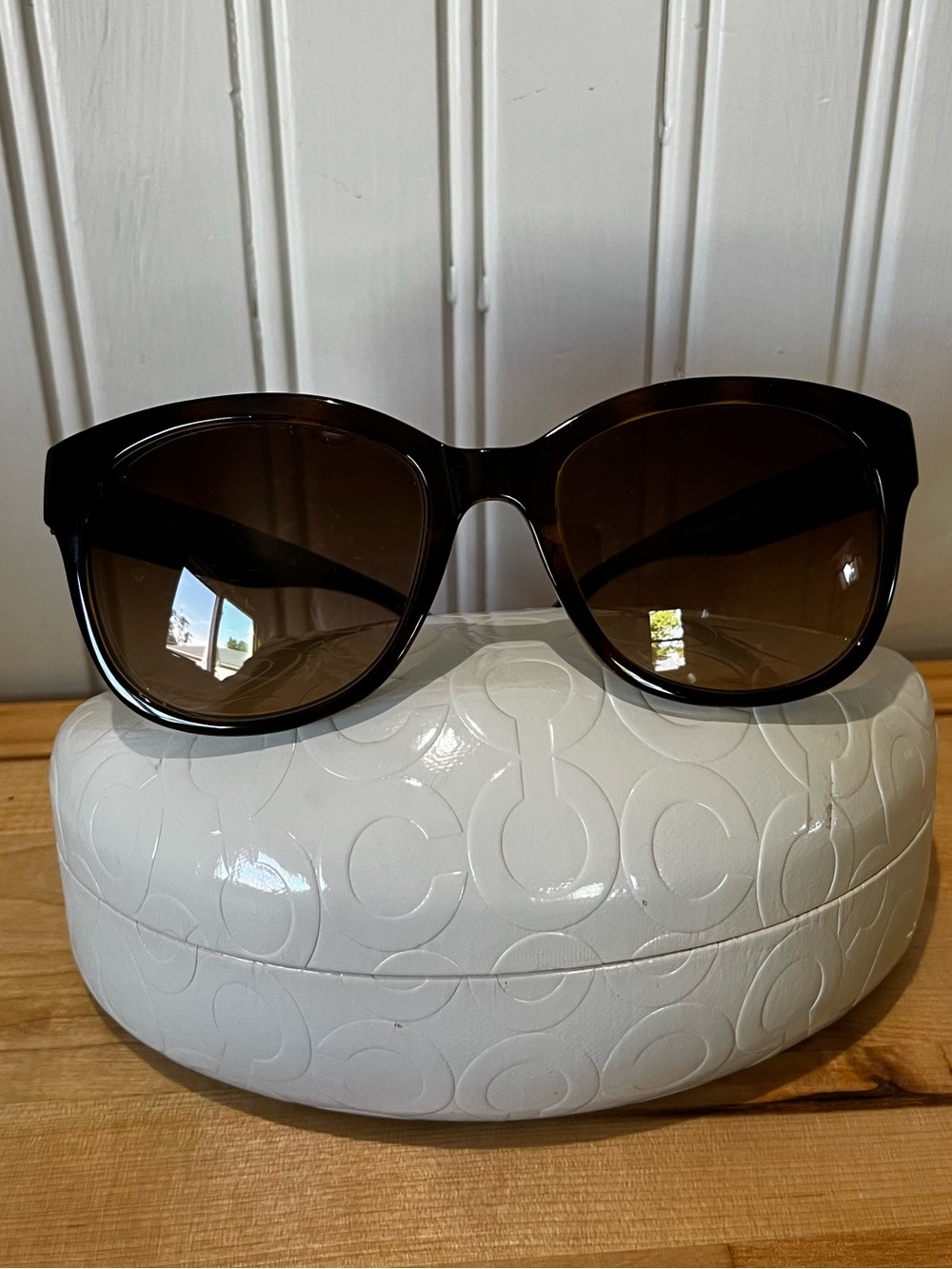 COACH Caitlin Sunglasses- HC 8110 with case